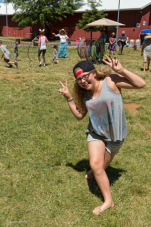 photo bomber