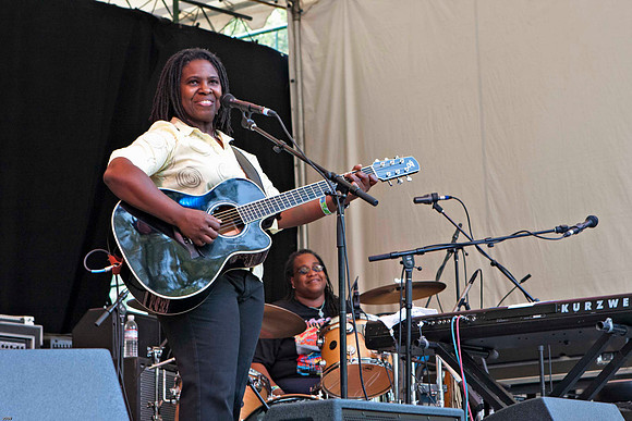 Ruthie Foster
