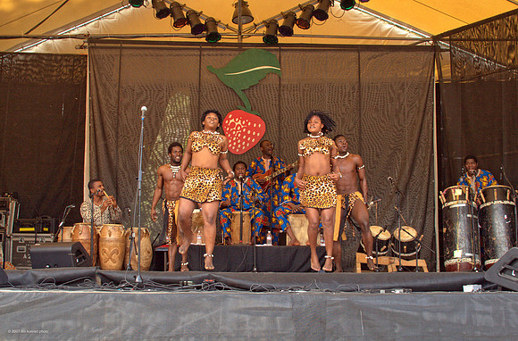 The Mohotella Queens, Strawberry Music Festival, Spring, 2007